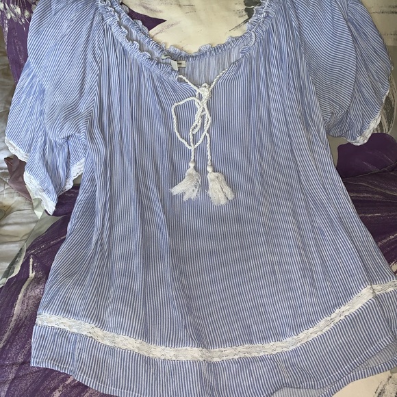 American Eagle - Picture 2 of 3